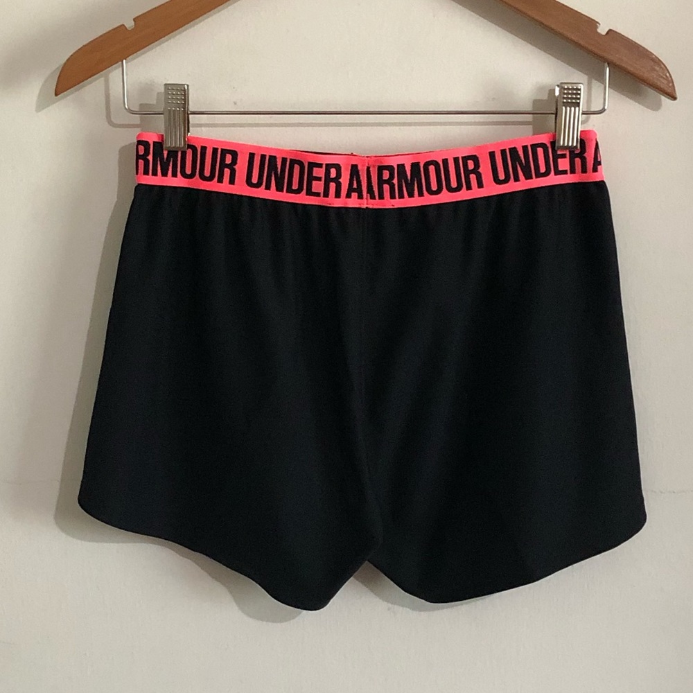 Under Armour | 🏃🏻♀️Shorts - Picture 4 of 5